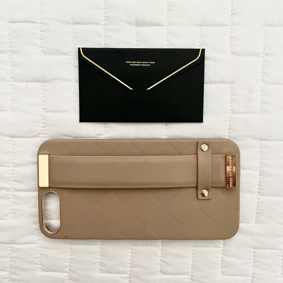 IDEAL OF SWEDEN Statement Case iPhone 8Plus Braided Light Camel, Strap Handle - Picture 7 of 10